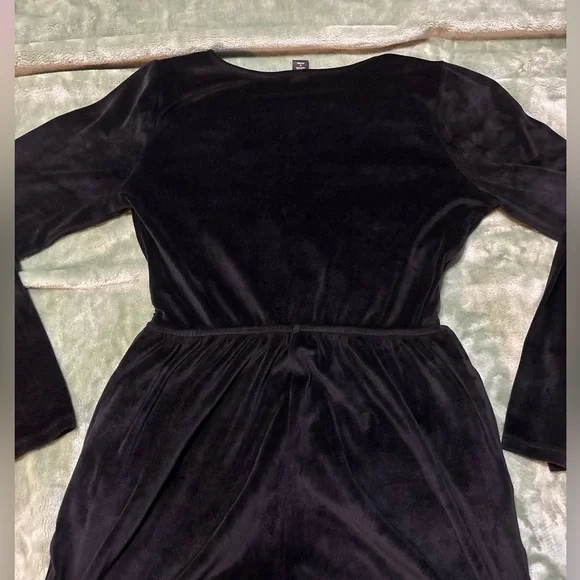 Victoria's Secret Black Velvet Bodysuit - Picture 4 of 5